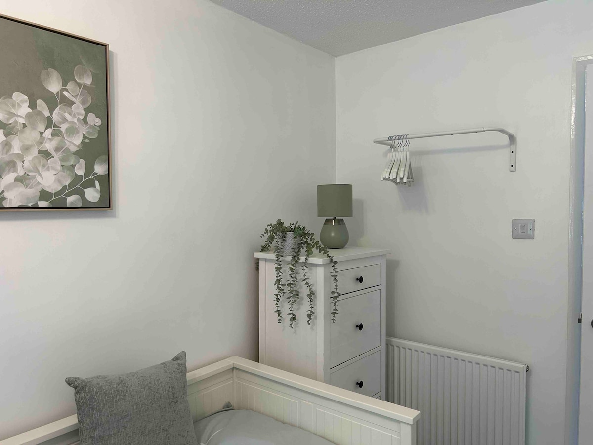 2 bedroom flat in silverstone