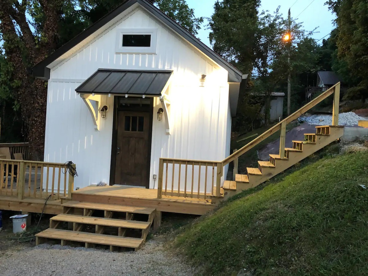 Eagle's Nest Cottage on Center Hill Lake