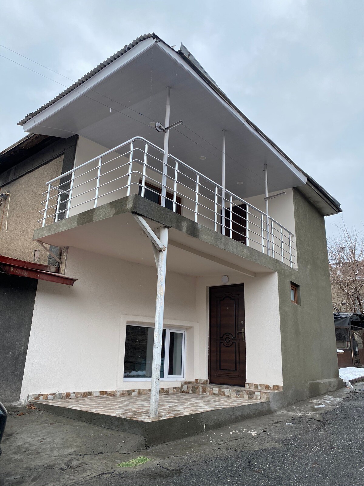 Warm house near Yerevan city center