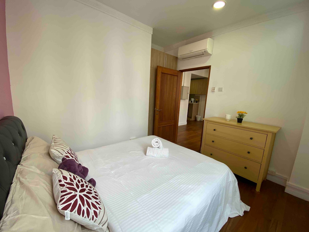 Premium Two Bedroom Suite in CBD, 5min walk to MRT