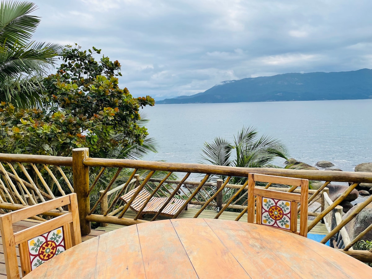 Casa Bastos de costeira in Ilhabela, Veloso