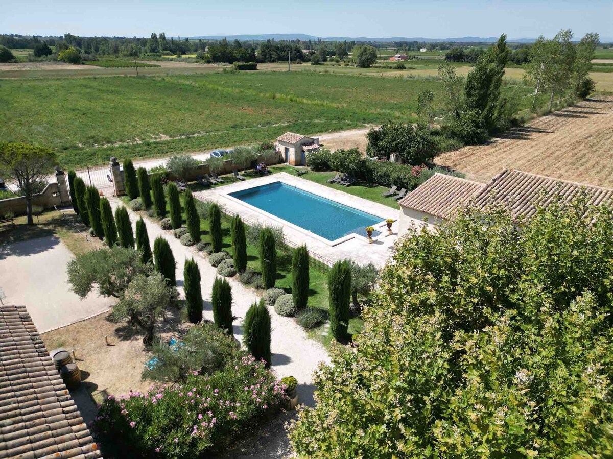 Logement  spacieux  dans magnifique Mas Provençal