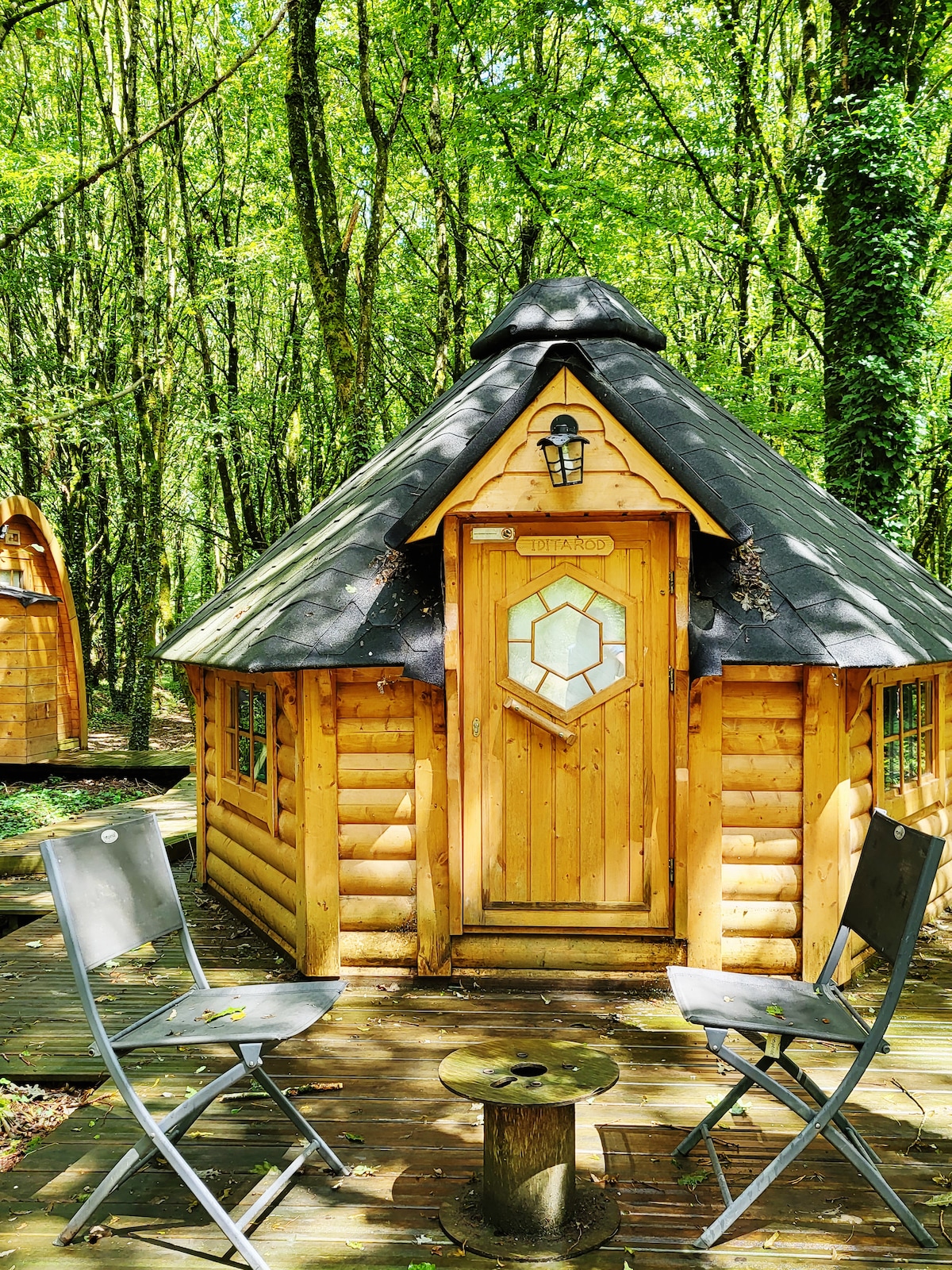 Cabane Insolite au cœur de la forêt de Brocéliande