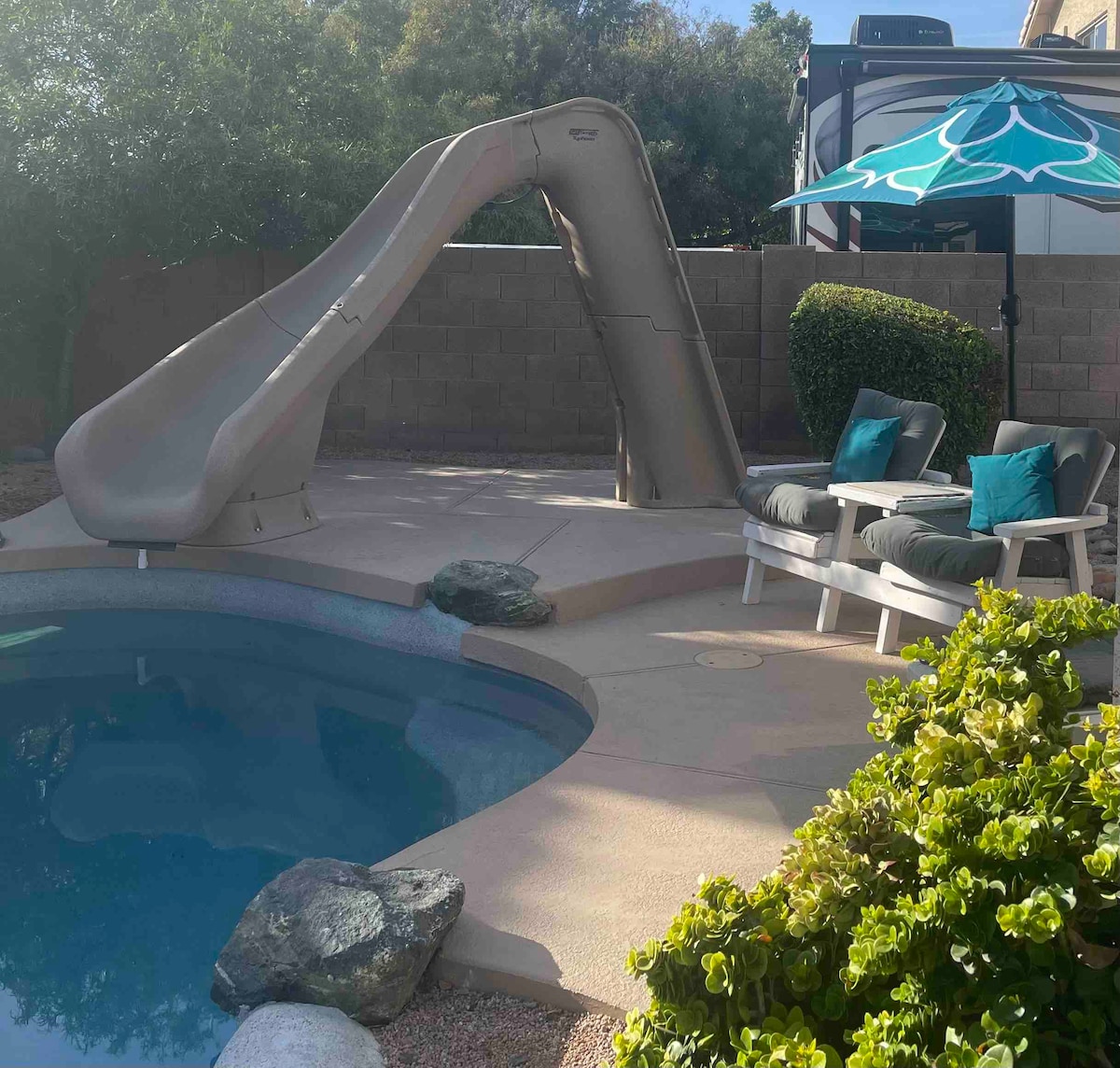 Waterslide 7ft high Heated Pool/Spa/Golf Course