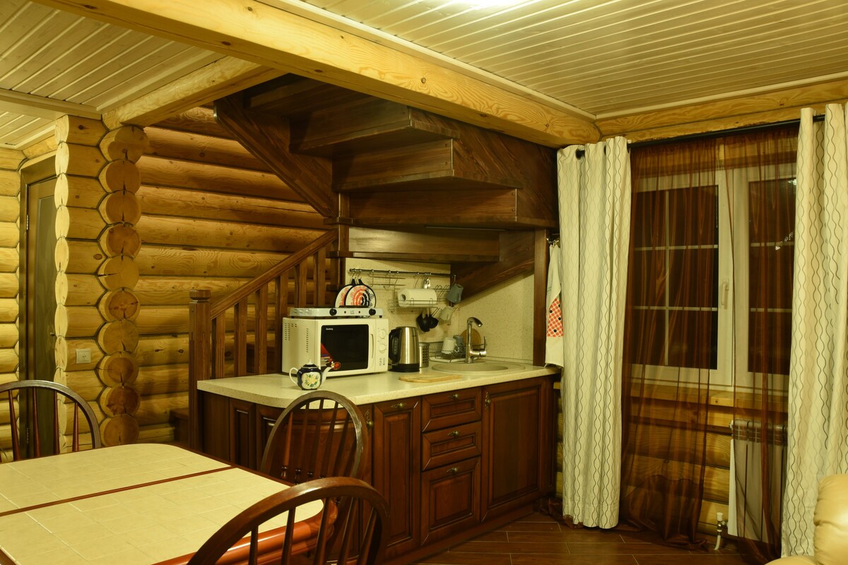 莫日斯基海（ Mozhaysky Sea ）舒适小屋，带浴室
