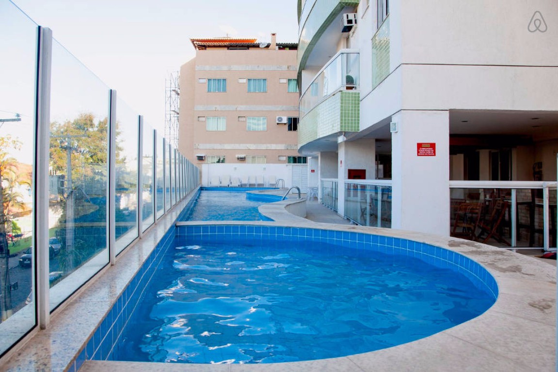 Apartamento com piscina e sauna perto de tudo