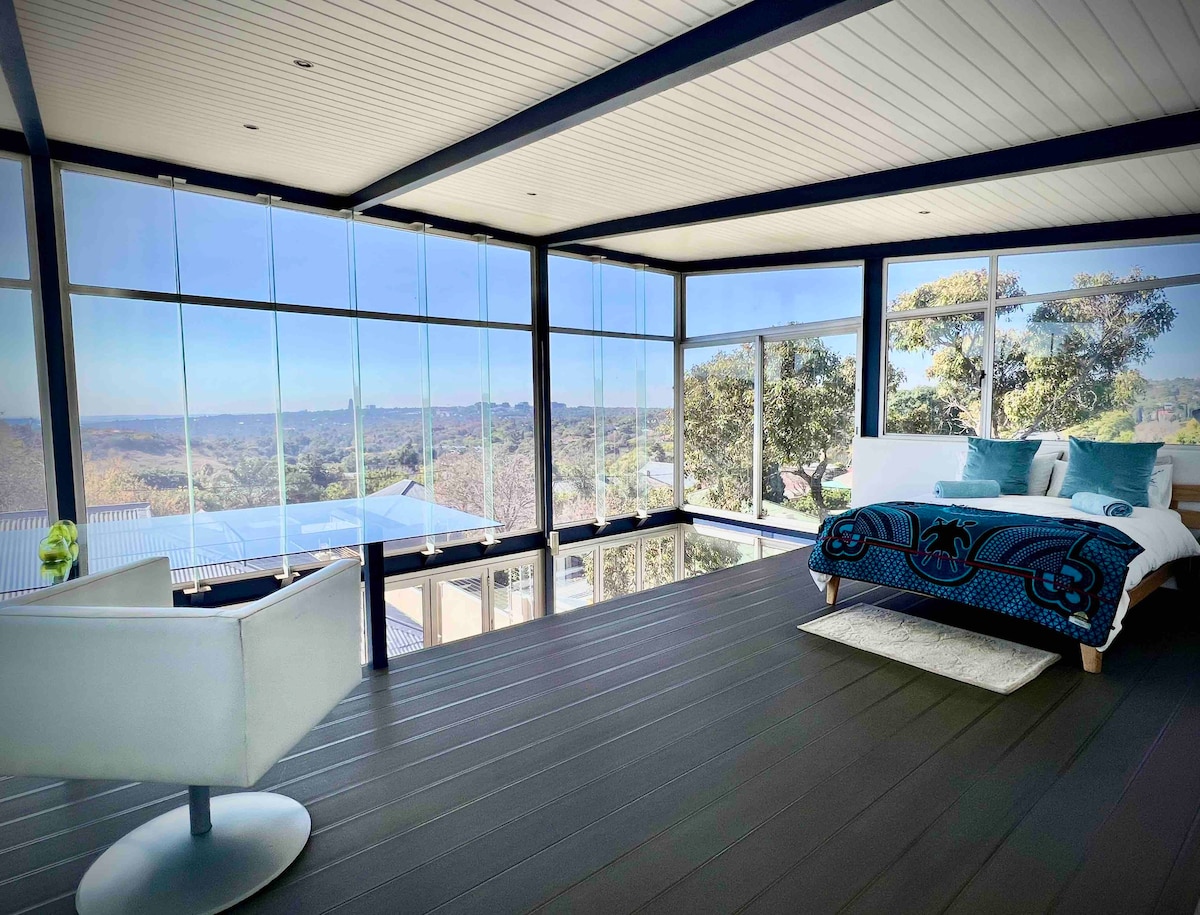 Melville Loft with Views for Miles