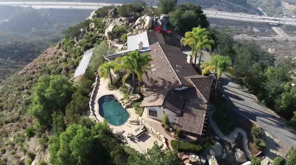 Hilltop Hacienda, 360 Views, Pool, BBQ, Gameroom