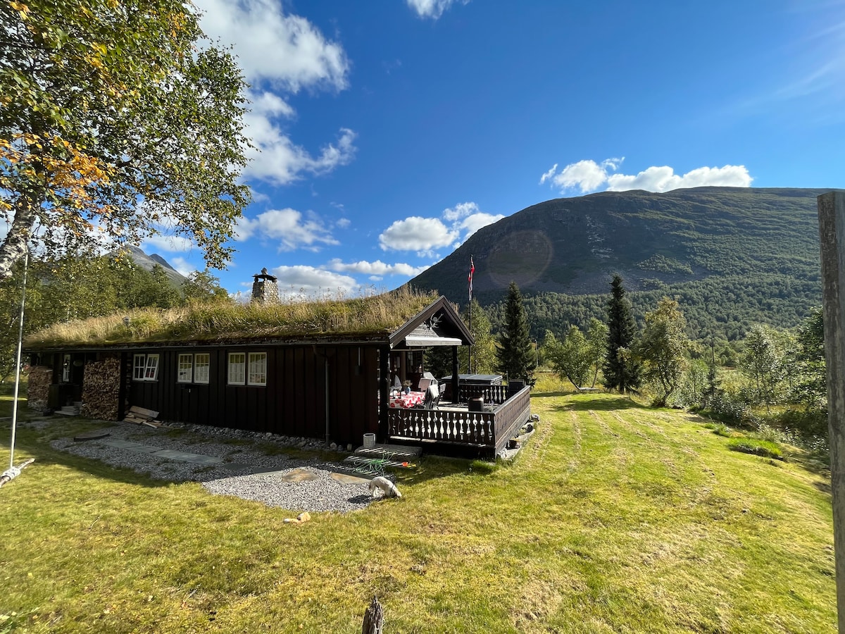 Koselig hytte til leie, Overøye i Stordal