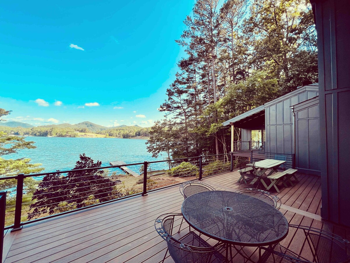 Chatuge宽敞的Hiawassee Lake House