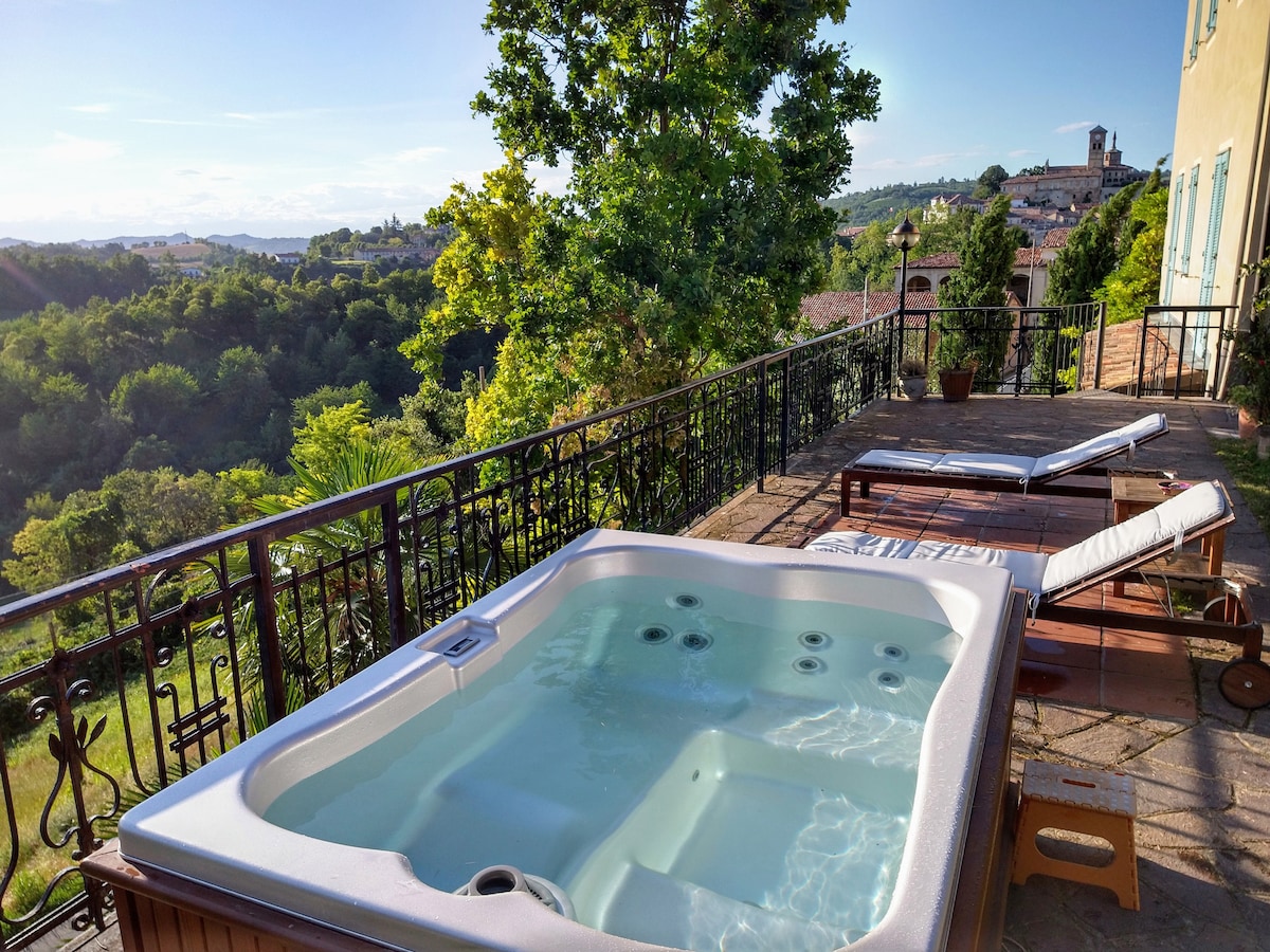 Al Cedro Terrazza sul Monferrato with Jacuzzi