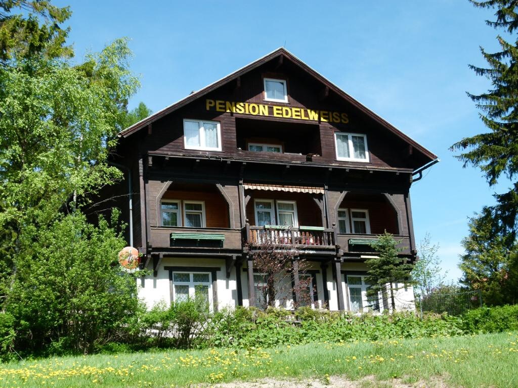 Gasthof Edelweiss （ Semmering-Kurort ） ，三人间