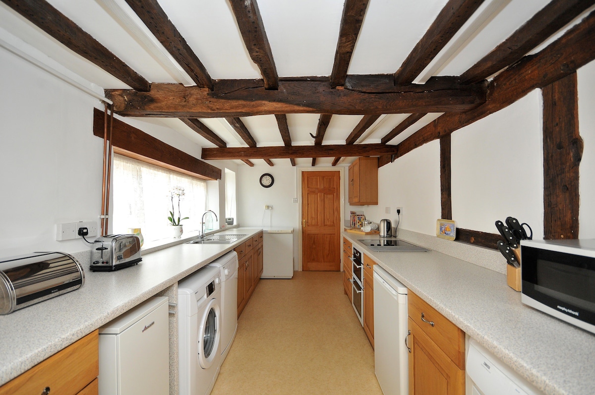 Yew Tree Farm Cottage - Countryside and comfort