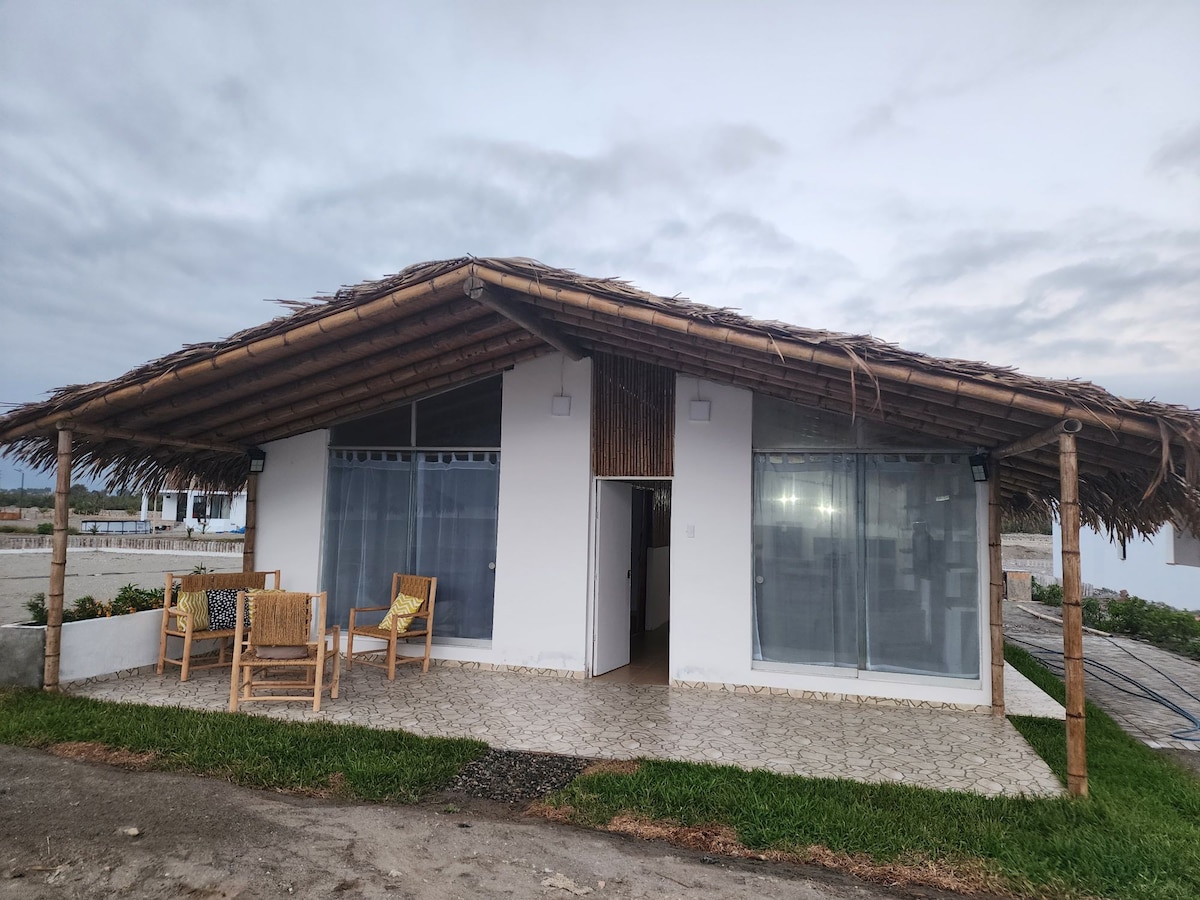 Cabaña de Playa de fantasía con Piscina