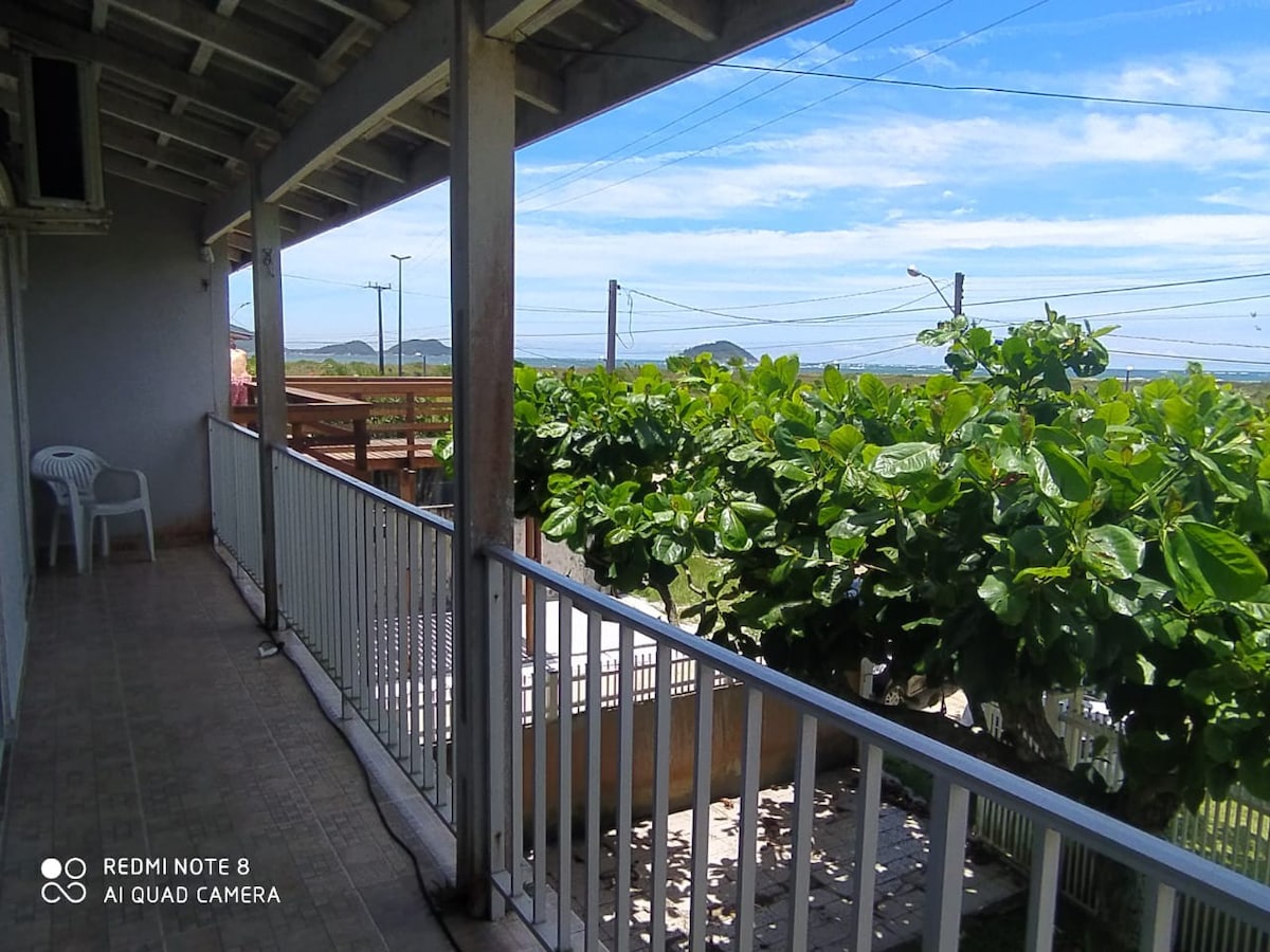 Casa com vista para a Ilha do Mel