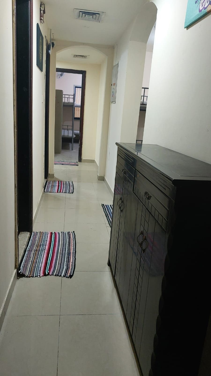 新公寓Ajman提供床位空间