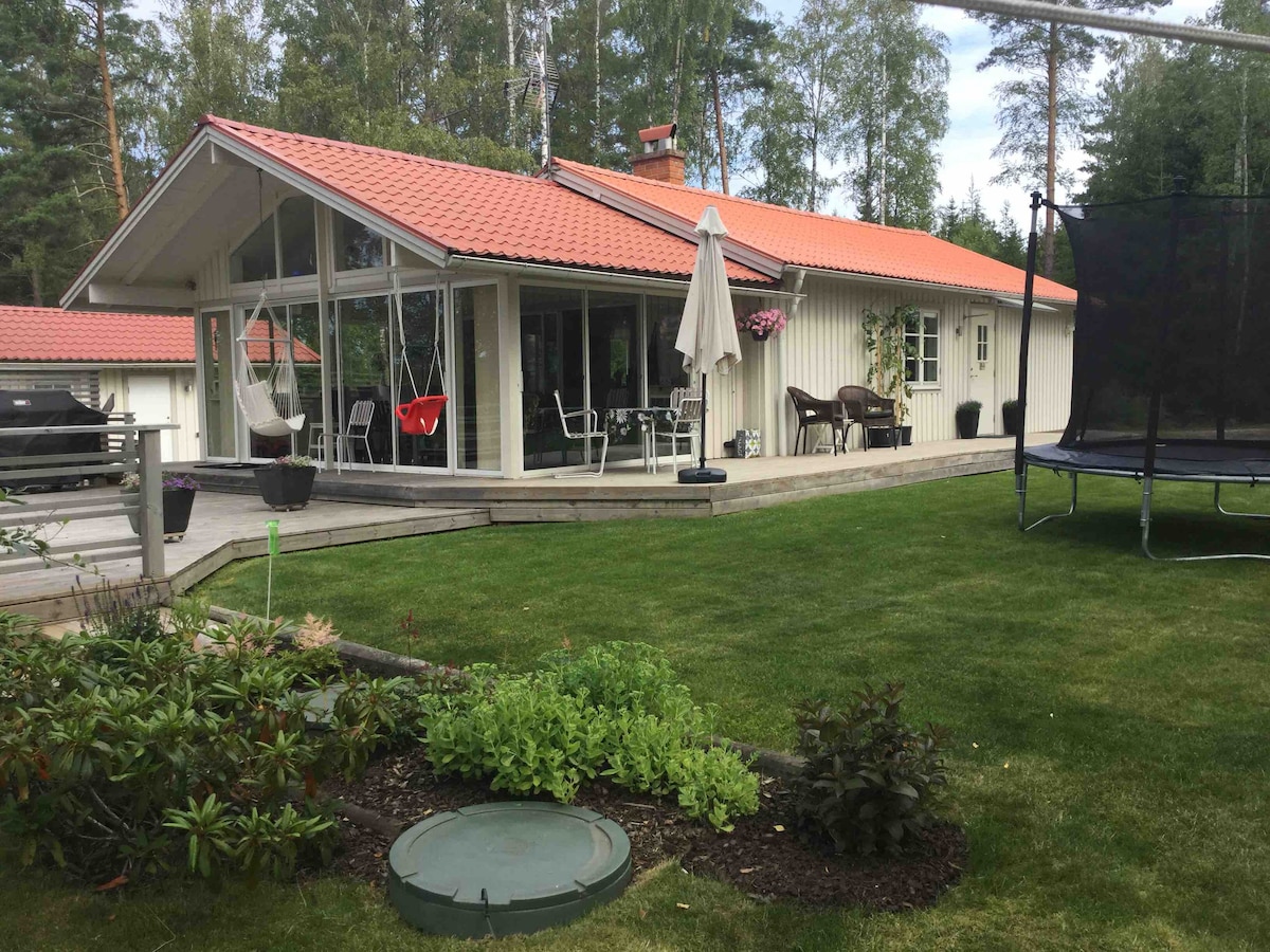 House in Strandvik / House close to lake