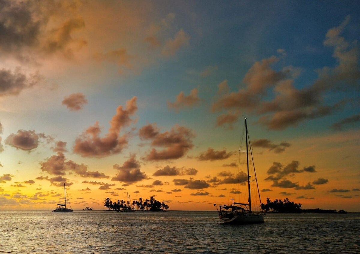 圣布拉斯（ San Blas ）的夜间帆船之旅