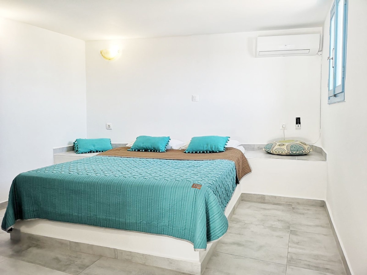 Couple Suite Black Beach&Family Villages Santorini