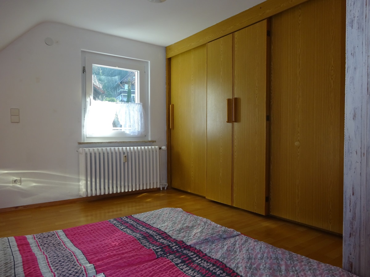 琳达公寓（ Bad Herrenalb ） ， 70平方米， 1间卧室， 1个客厅/卧室，最多入住3人