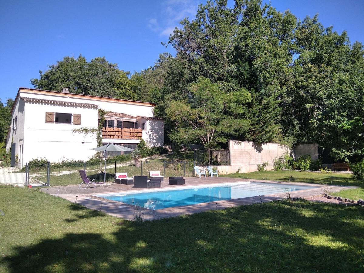 Gite Le Quercy绿色环境，带泳池，安静