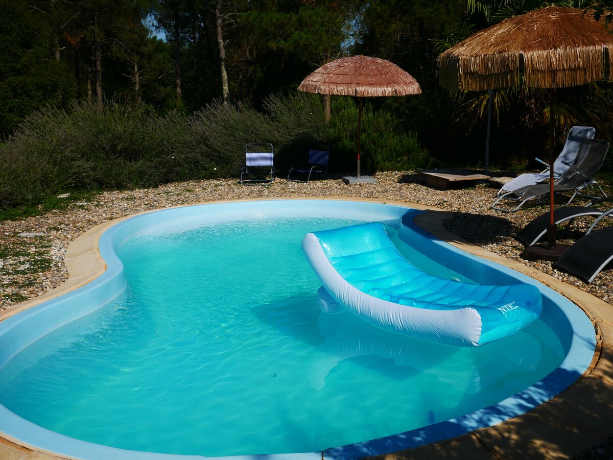 MAISON DE CHARME AVEC PISCINE AU PAYS DES BASTIDES