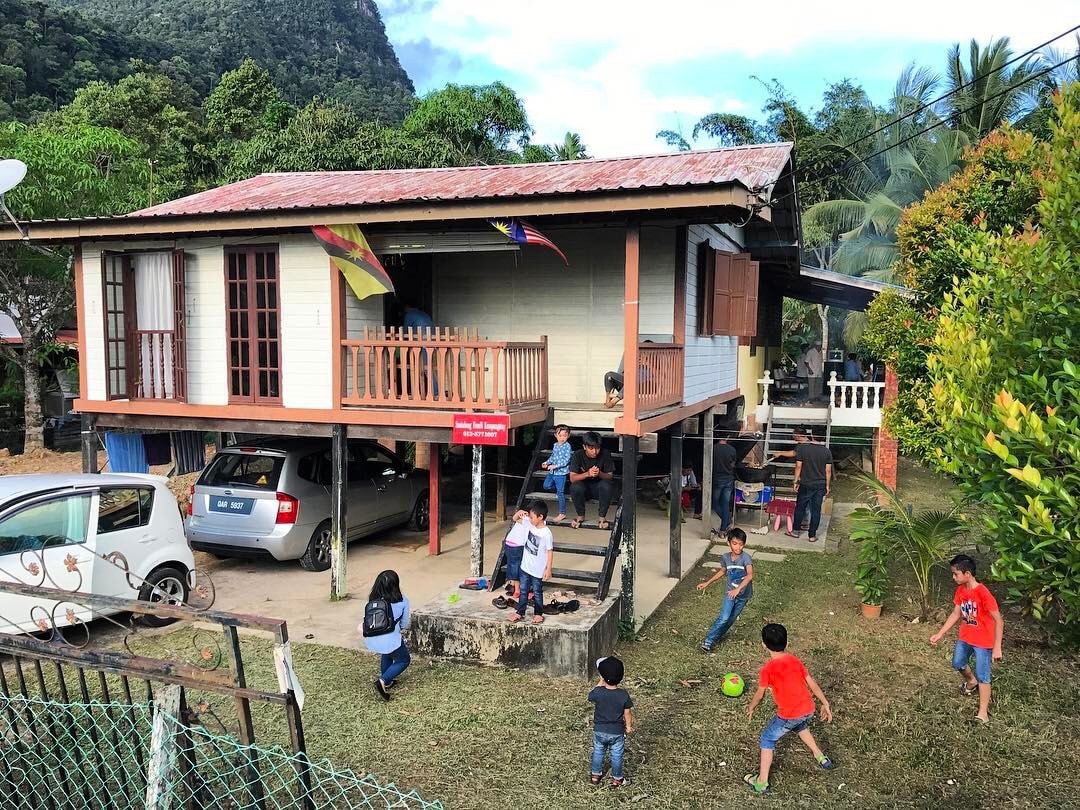 桑图邦家庭住宅（ Santubong Family Homestay ）