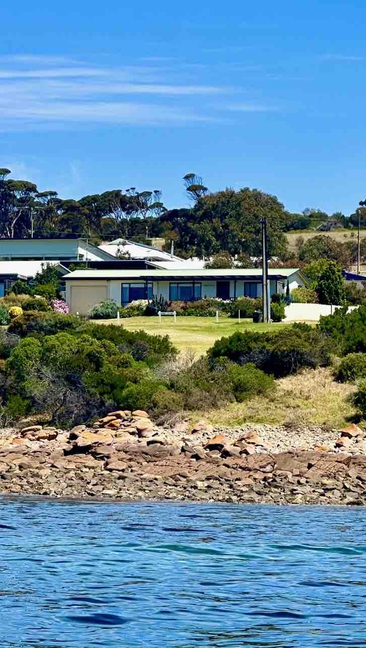 Marine Cottage
Stunning sea views