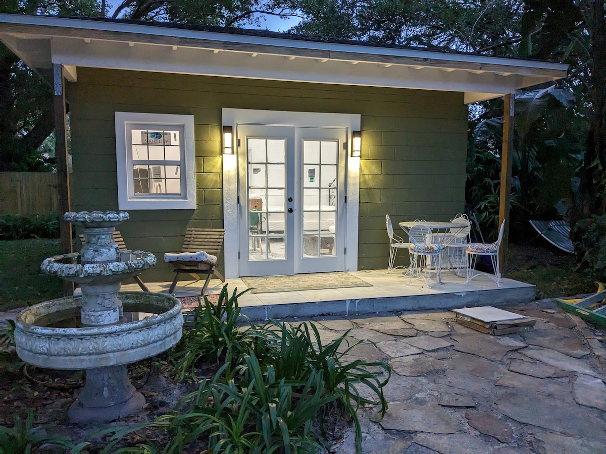 Cozy Cottage in College Park.