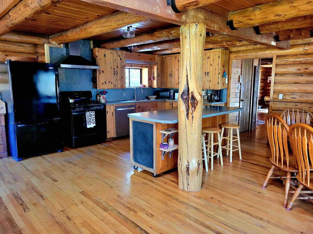 Log home in Butte Falls