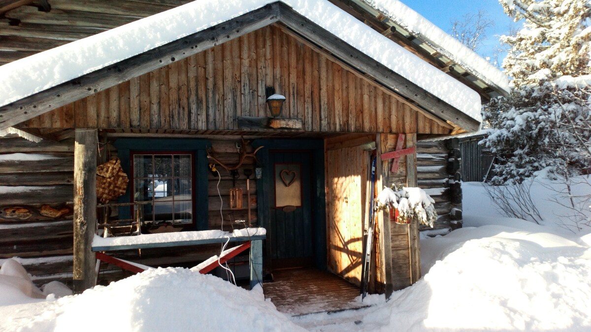 Charmig och genuin fjällstuga  i Vemdalen.