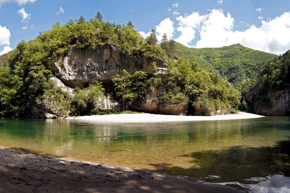 Au coeur des Gorges du Tarn, village pittoresque !