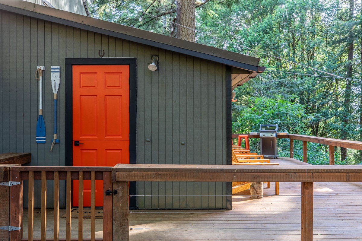 The TECH Studio at Treetop Lodge