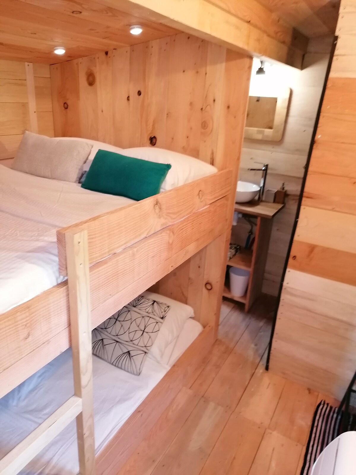 Agreable tiny house avec vue sur les Pyrénées