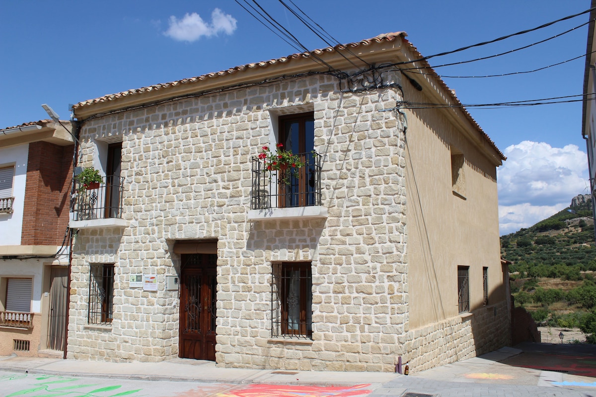 CASA RURAL LOS MONTONES