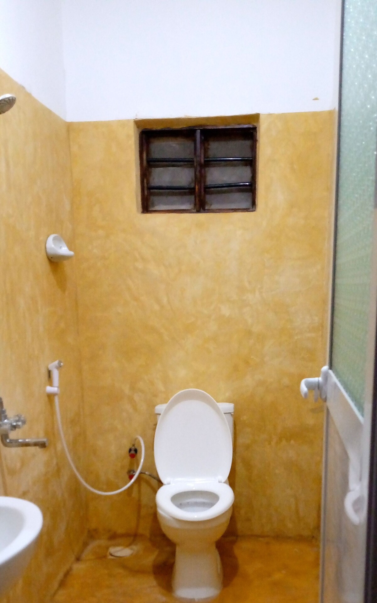 1. Karara House - Cozy Double Room / shared shower
