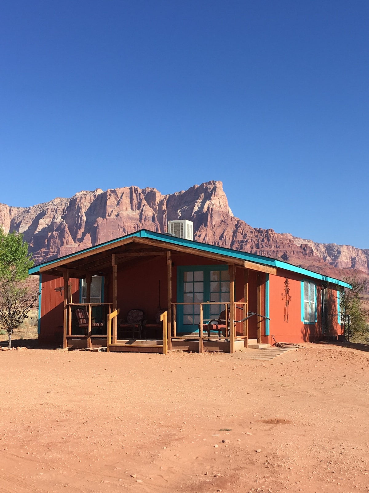 The Hopi House - Peaceful Outpost Nr Colorado River