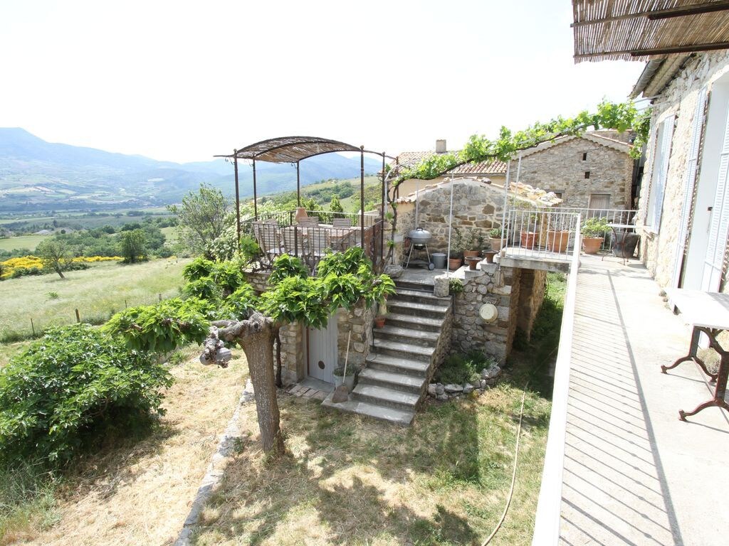 Maison de charme au cœur de la Drôme provençale