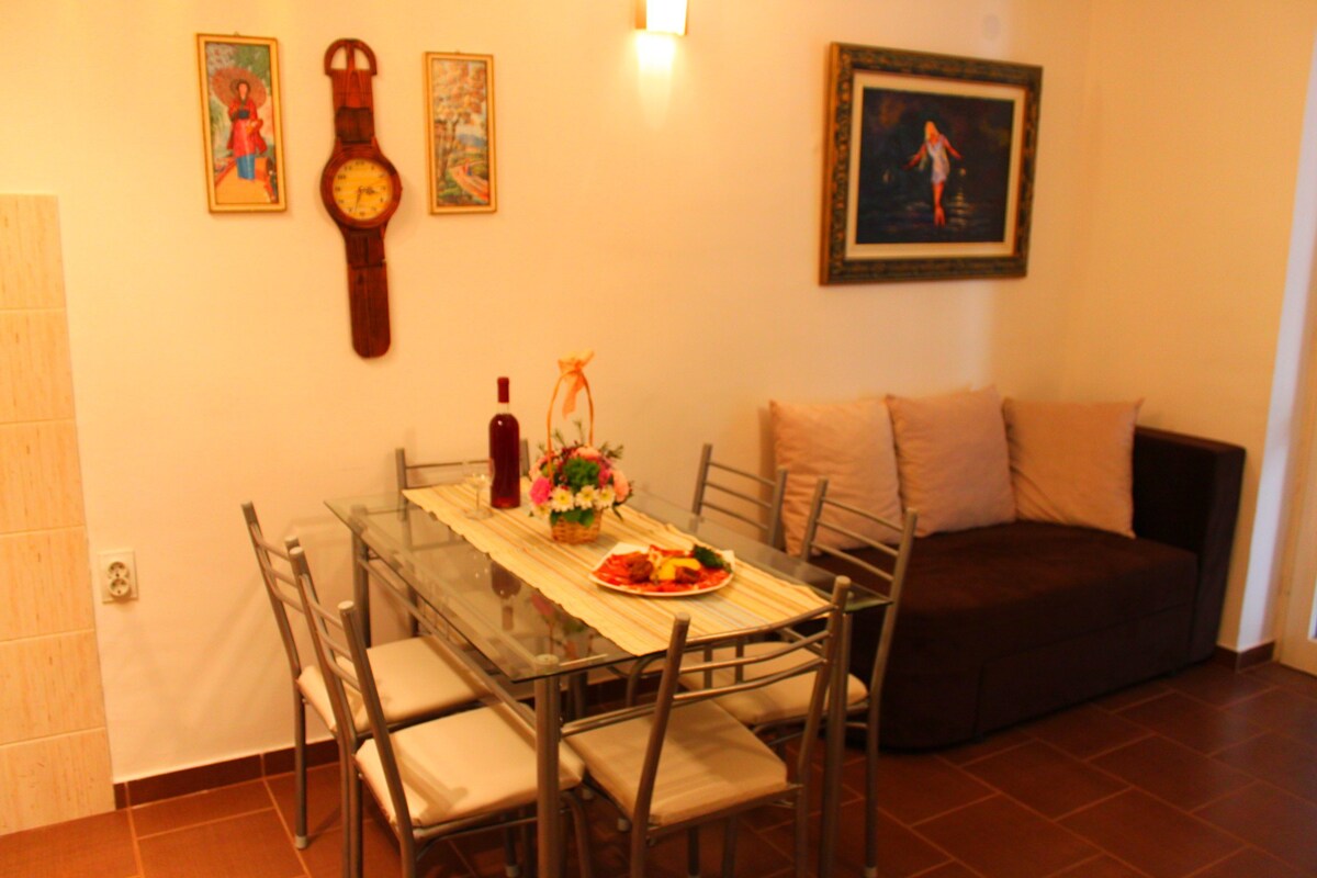 Two-Bedroom Apartment , 5 persons, graundfloor