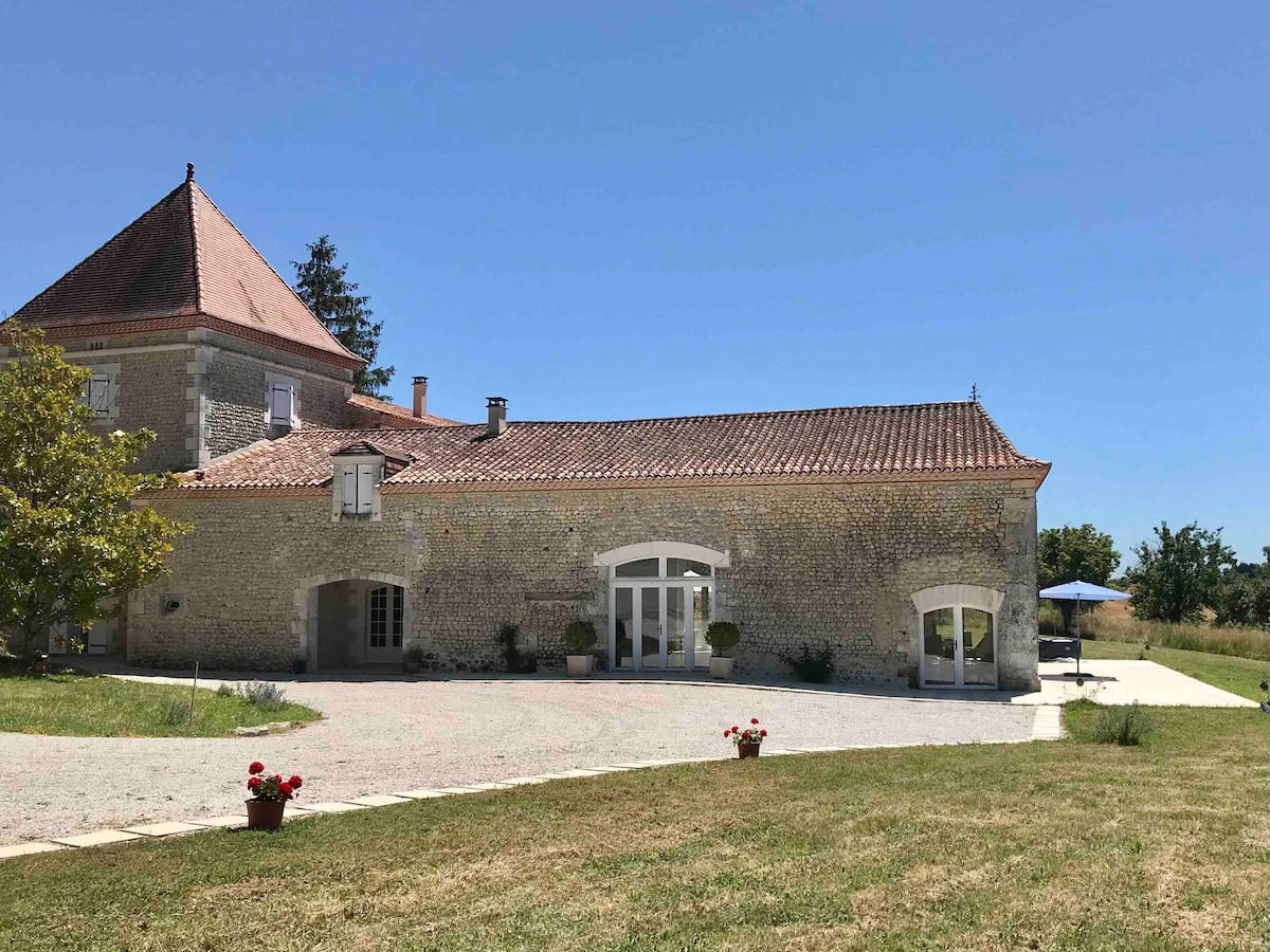 Le Coup d’Air : A magnificent home in the country