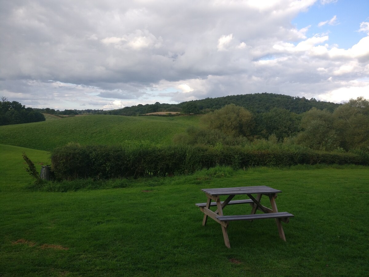 Old Hendre Farm - 'The Coop'