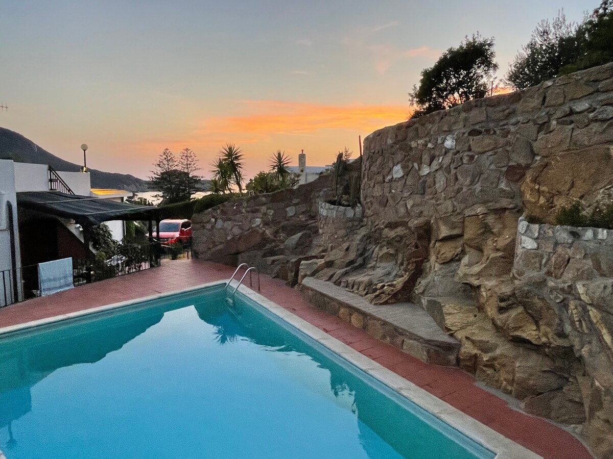 Villa Isolella Vista Panoramica con piscina