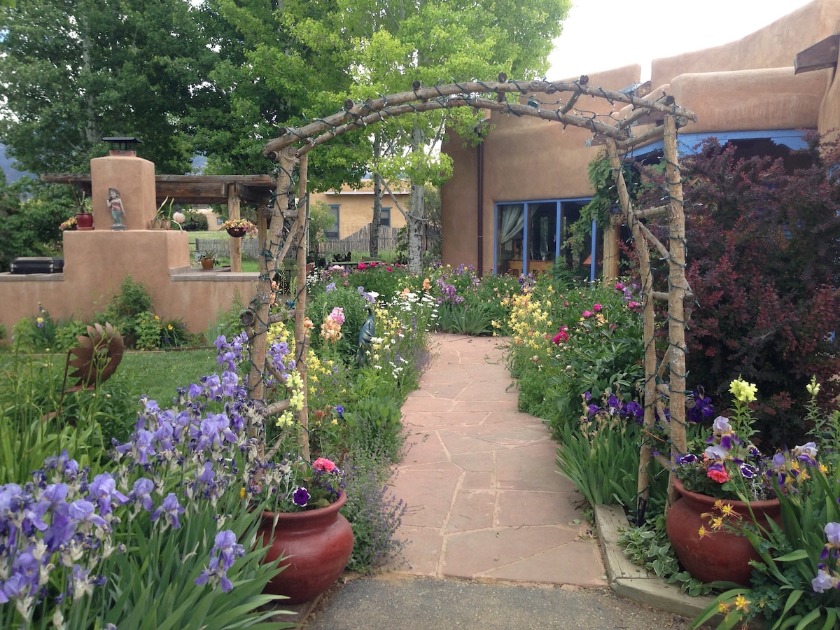 Casa las Flores in Arroyo Seco