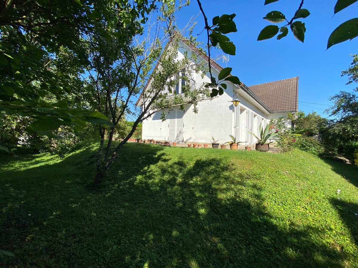 Grande maison avec jardin/grande terrasse