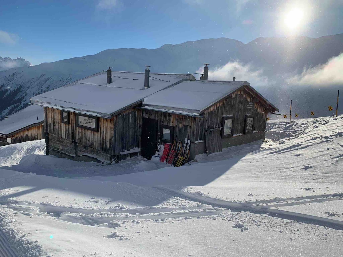 Exklusiv Cottage  in SkiArena Andermatt Sedrun