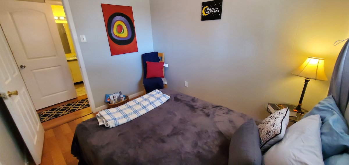 Comfortable convenient apartment for extended stay