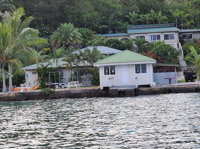 维拉港(Port Vila)的民宿