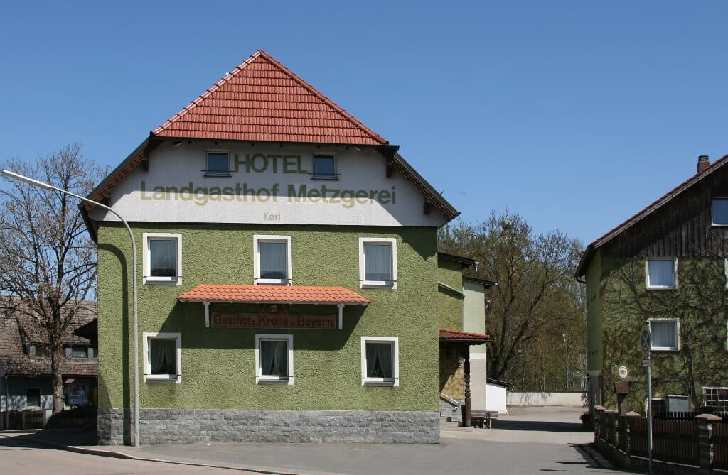 "Zur Krone"旅馆（ Eslarn ） ，三人间