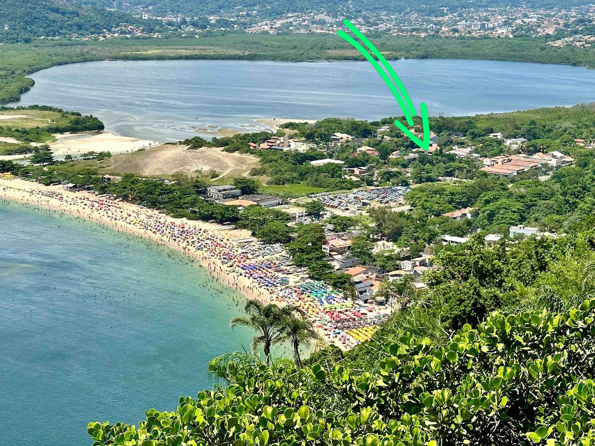 伊泰普海滩（ Itaipu Beach ） ，距离沙滩400米。