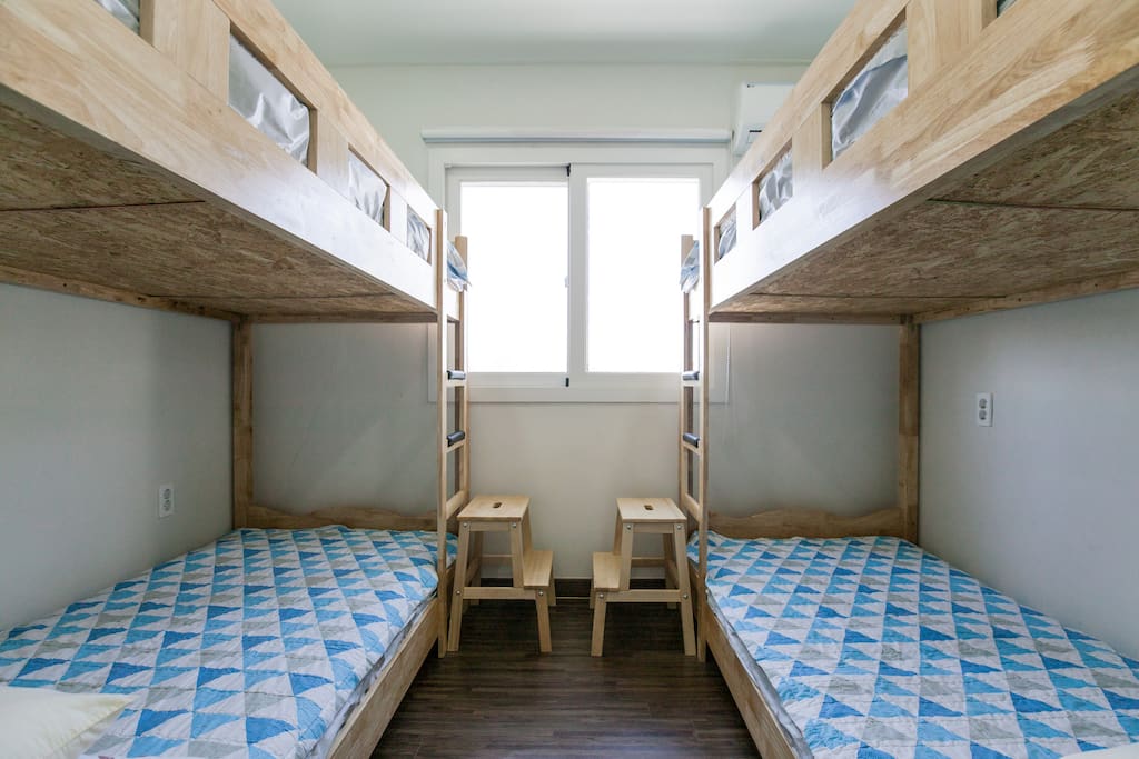 四人间 宿舍式房间